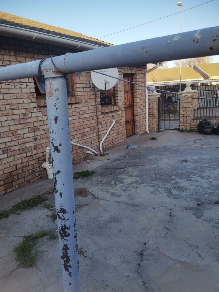 To Let 2 Bedroom Property for Rent in Westbourne Eastern Cape